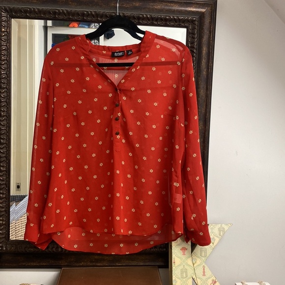 a.n.a A New Approach Petite red and gold blouse - Picture 3 of 11